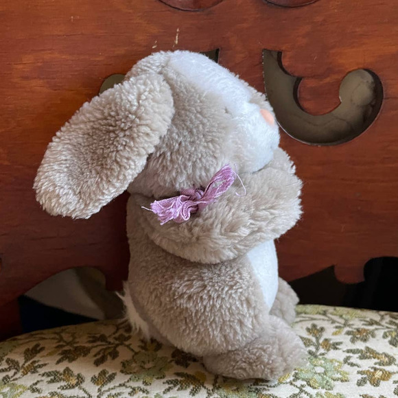 Vintage Hallmark Hugging Bunny - Picture 2 of 15